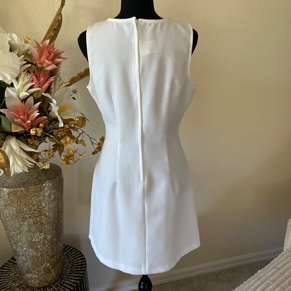 Vintage Wrapper Fitted Square Neck White Textured Dress Silver Belt Accent - Picture 2 of 11